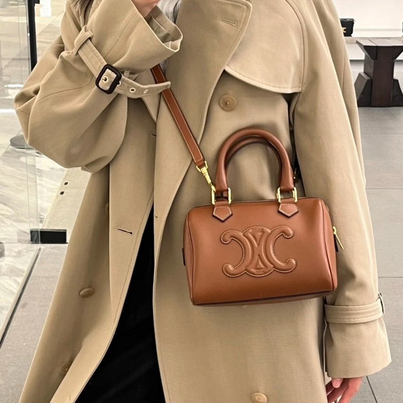 Sac Celine Chic Beige pour Femme